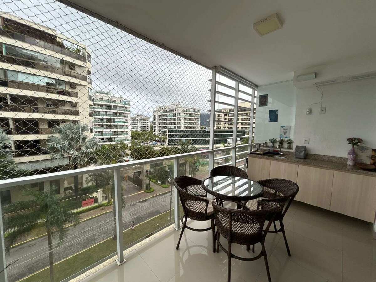 Apartamento à venda com 3 quartos, 80m² - ,