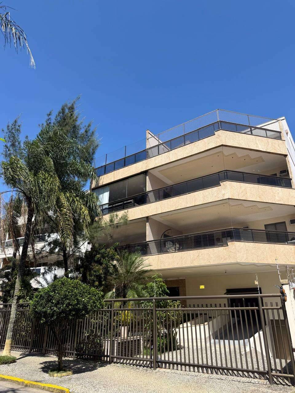 Apartamento à venda, com 4 quartos, 180m² - Imóveis Montalvão