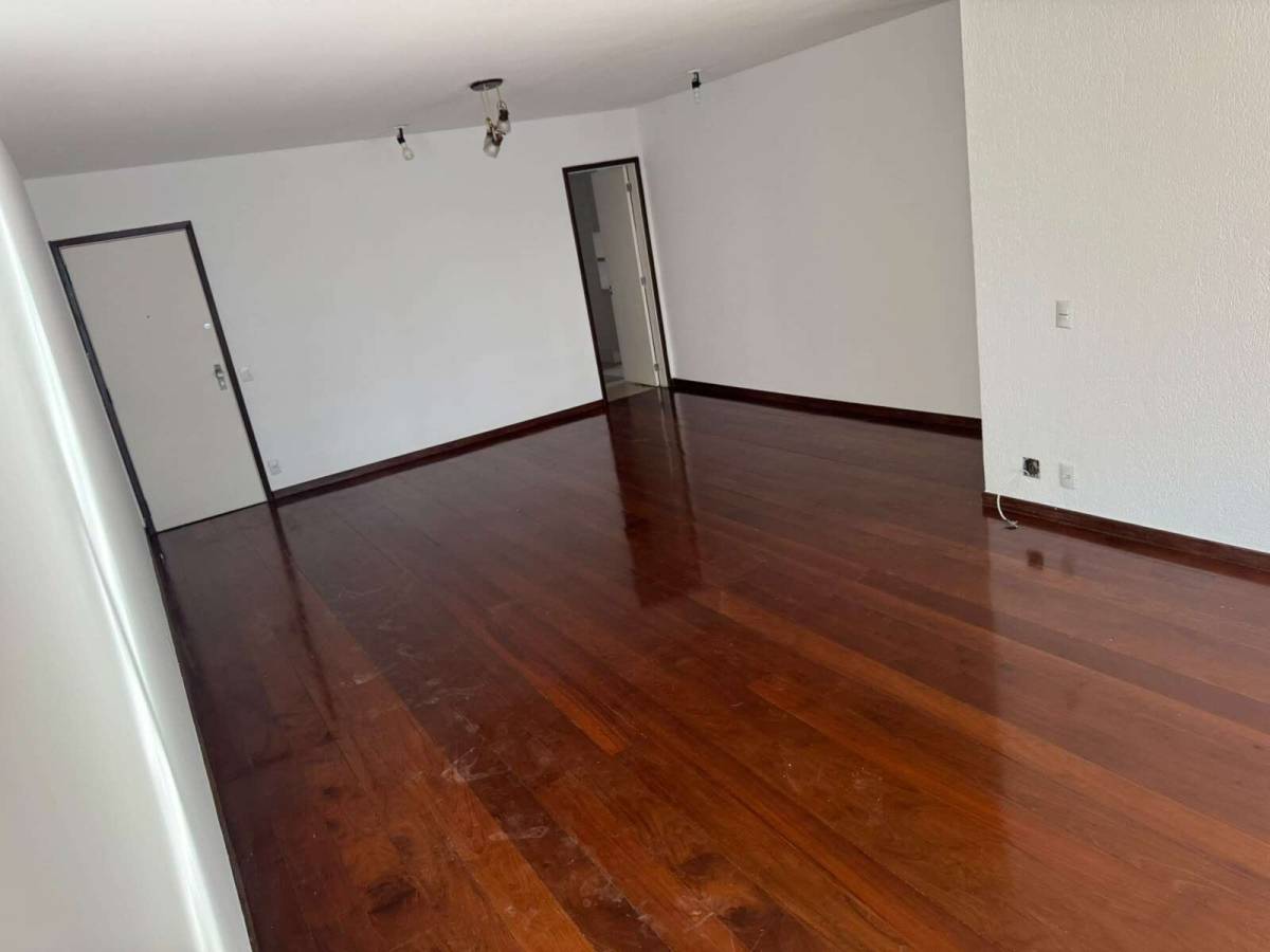  - Apartamento para alugar, com 4 quartos, 141m²