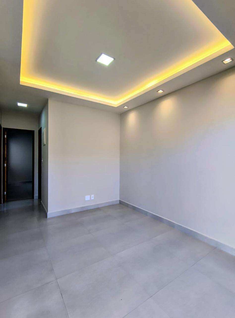  - Casa à venda, no CONDOMINIO DOS PASSAROS em Cabo Frio, Ogiva, com 2 quartos, 60m²