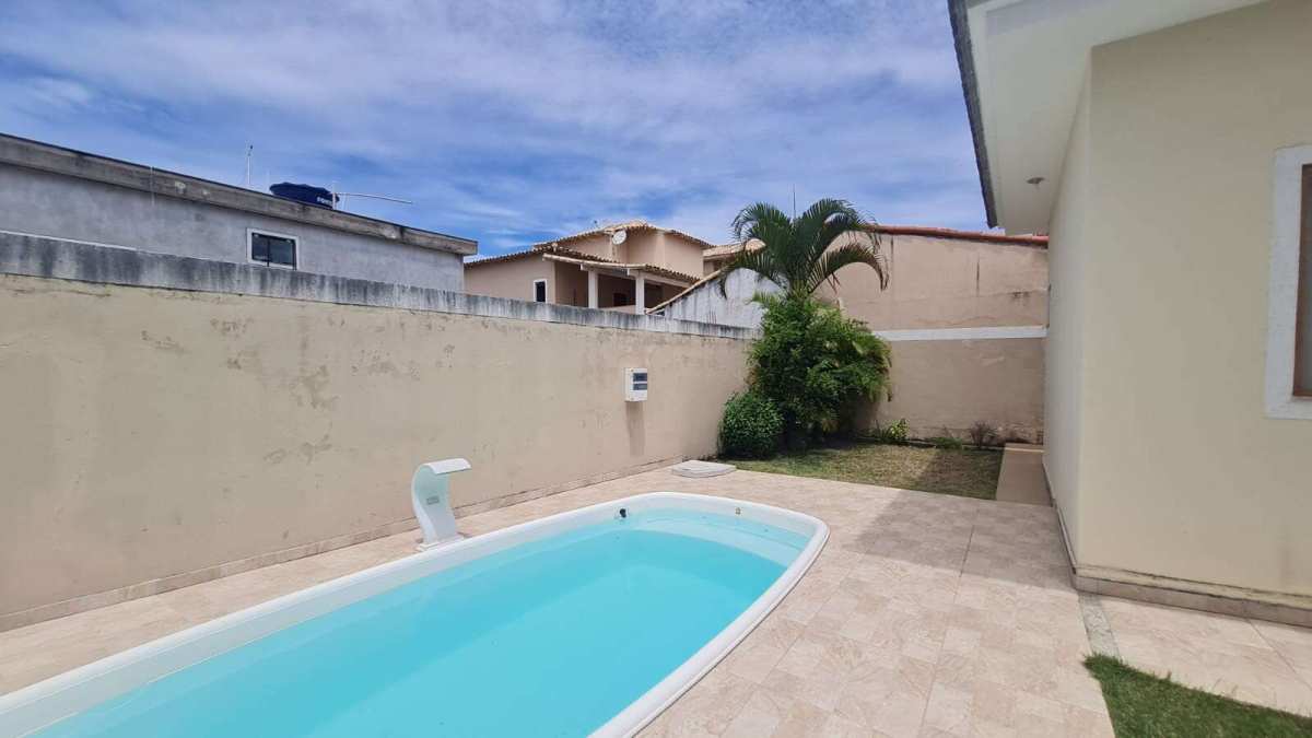 Banner - Casa à venda, no Condomínio dos Pássaros em Cabo Frio, Peró, com 3 quartos, 131,68m²