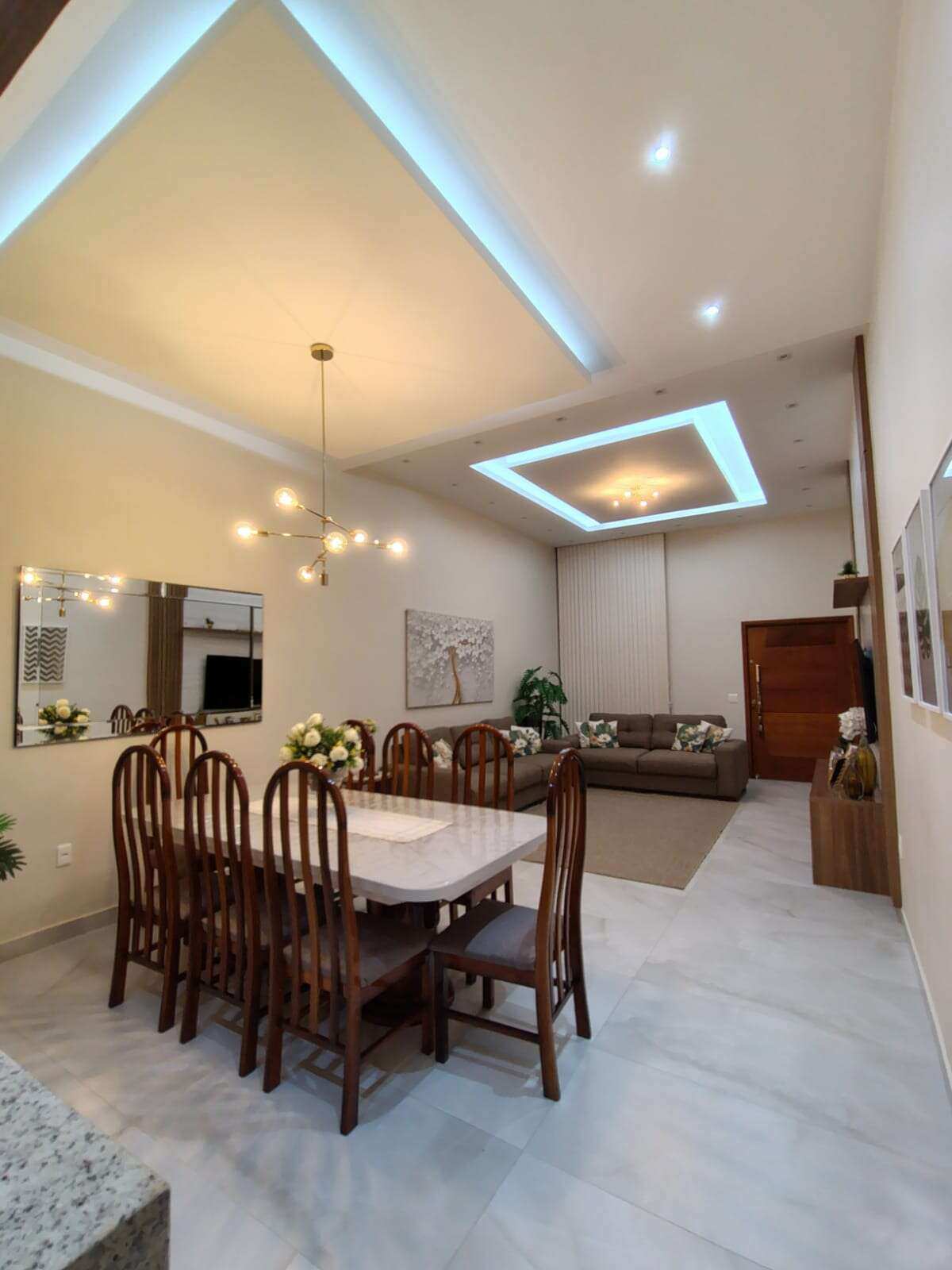  - Casa à venda em Cabo Frio, Pontal do Peró, com 2 quartos, 195m²