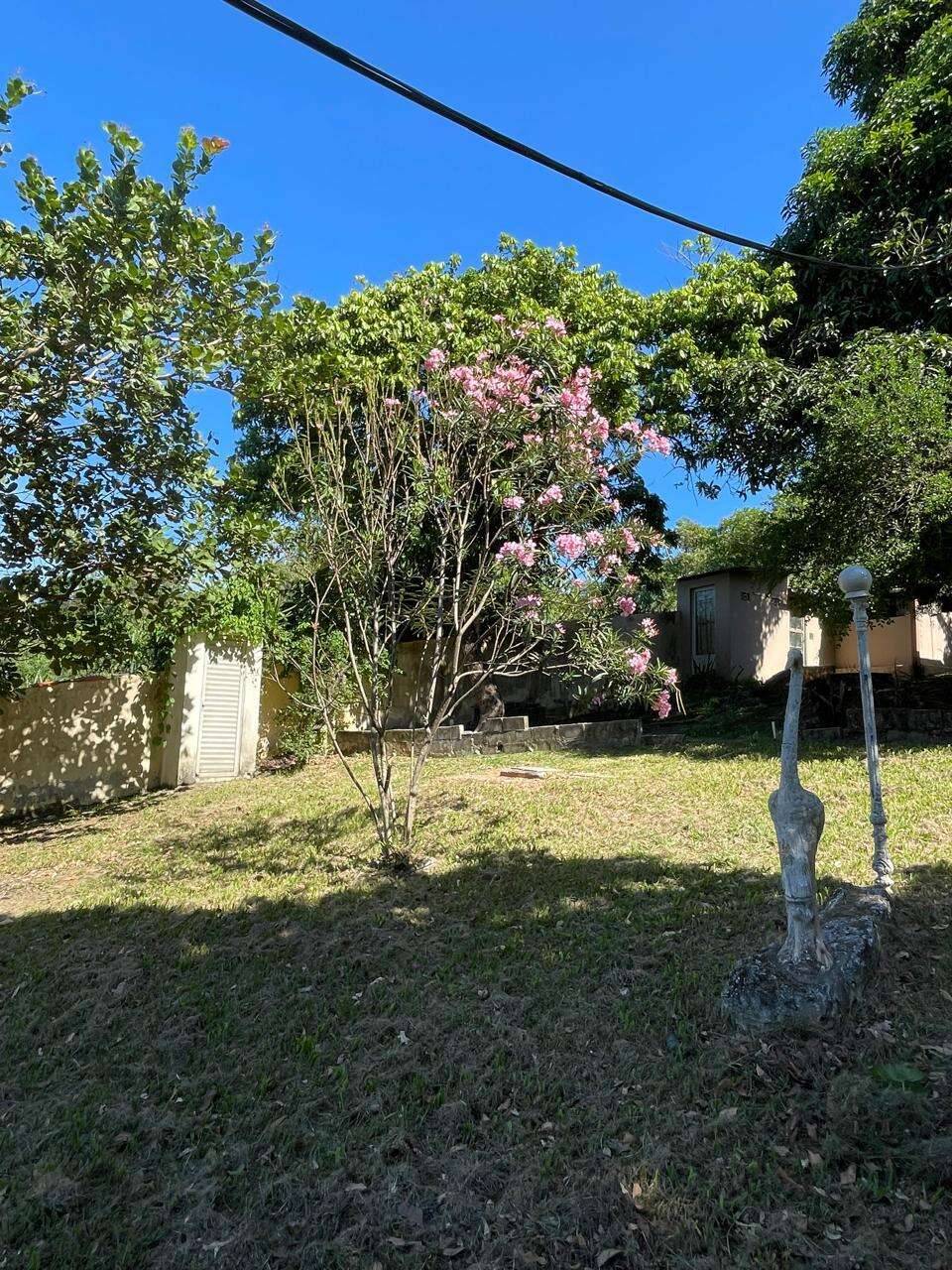  - Casa à venda em Maricá, com 2 quartos, 960m²