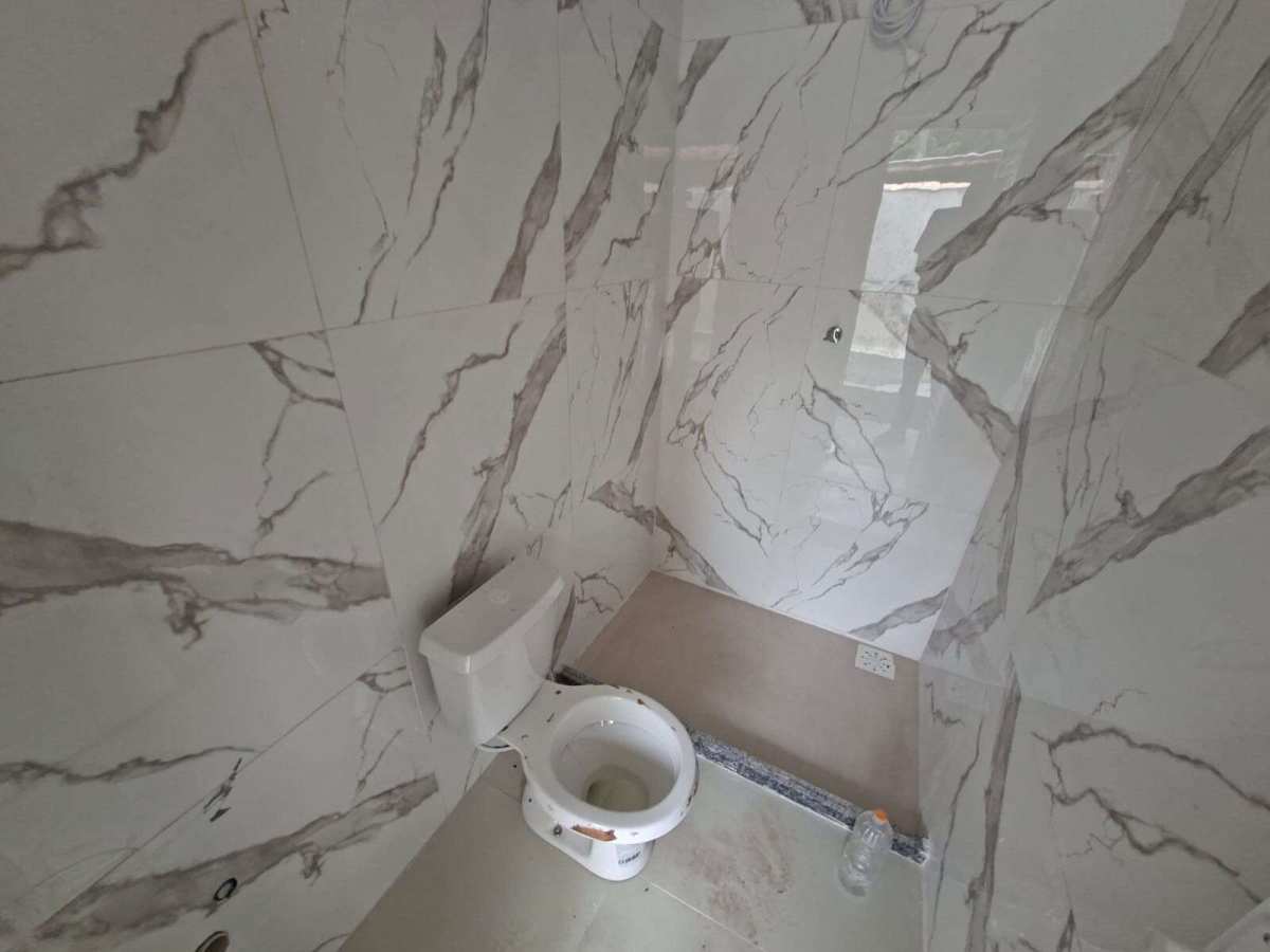  - Casa à venda em Rio de Janeiro, Cascadura, com 2 quartos, 70m²