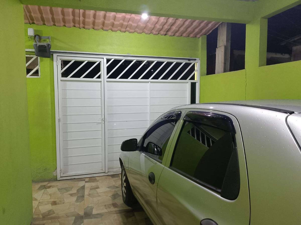  - Casa à venda em Rio de Janeiro, Santa Cruz, com 2 quartos, 96m²