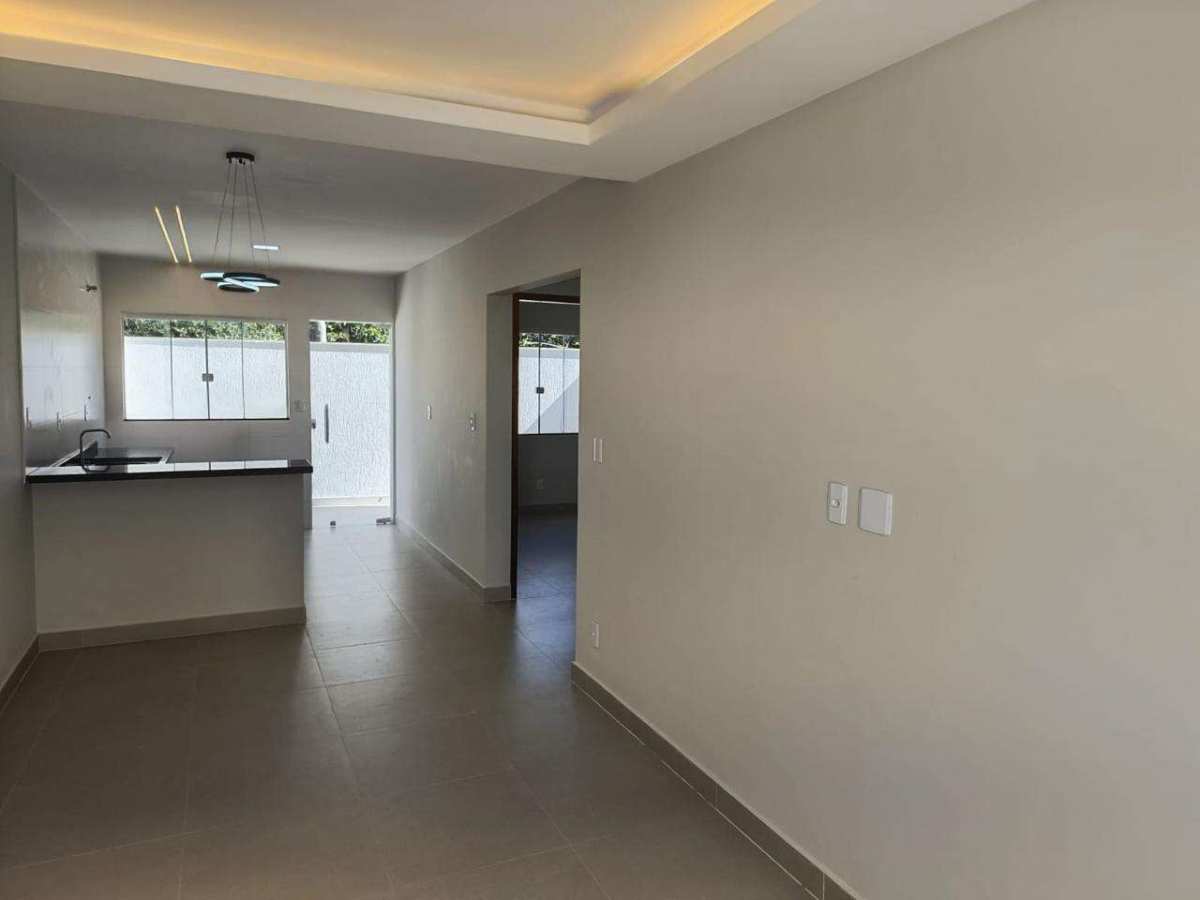  - Casa à venda, no CONDOMINIO DOS PASSAROS em Cabo Frio, Ogiva, com 2 quartos, 60m²