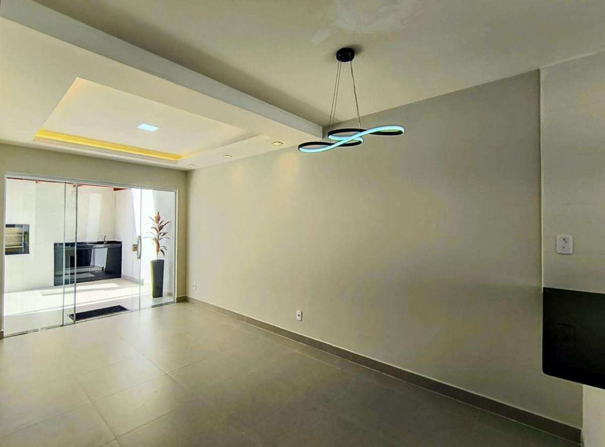 - Casa à venda, no CONDOMINIO DOS PASSAROS em Cabo Frio, Ogiva, com 2 quartos, 60m²