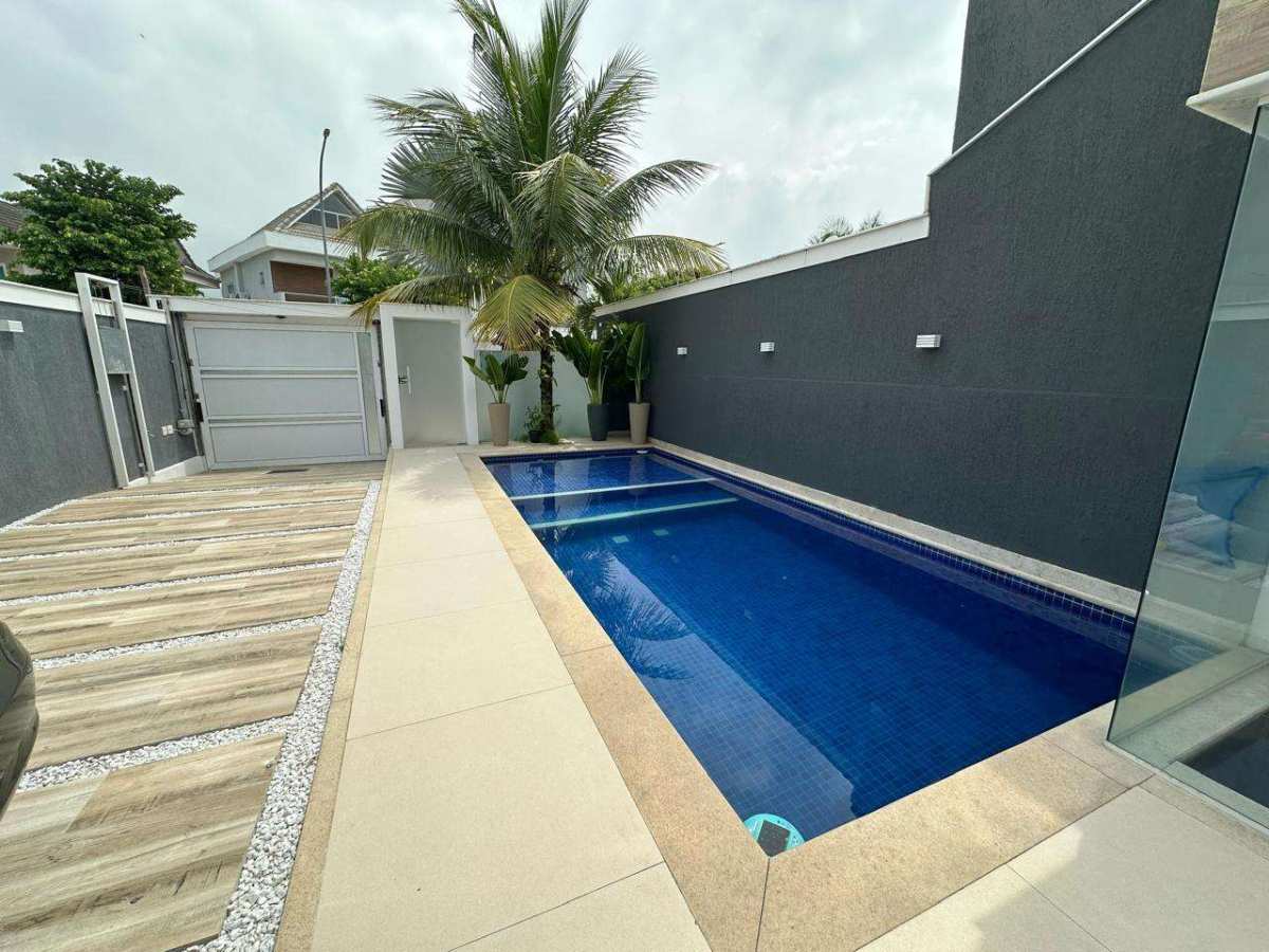 Casa à venda, no RIVIERA DEL SOL em Rio de Janeiro, Recreio dos Bandeirantes, com 5 quartos, 350m² - Imóveis Montalvão