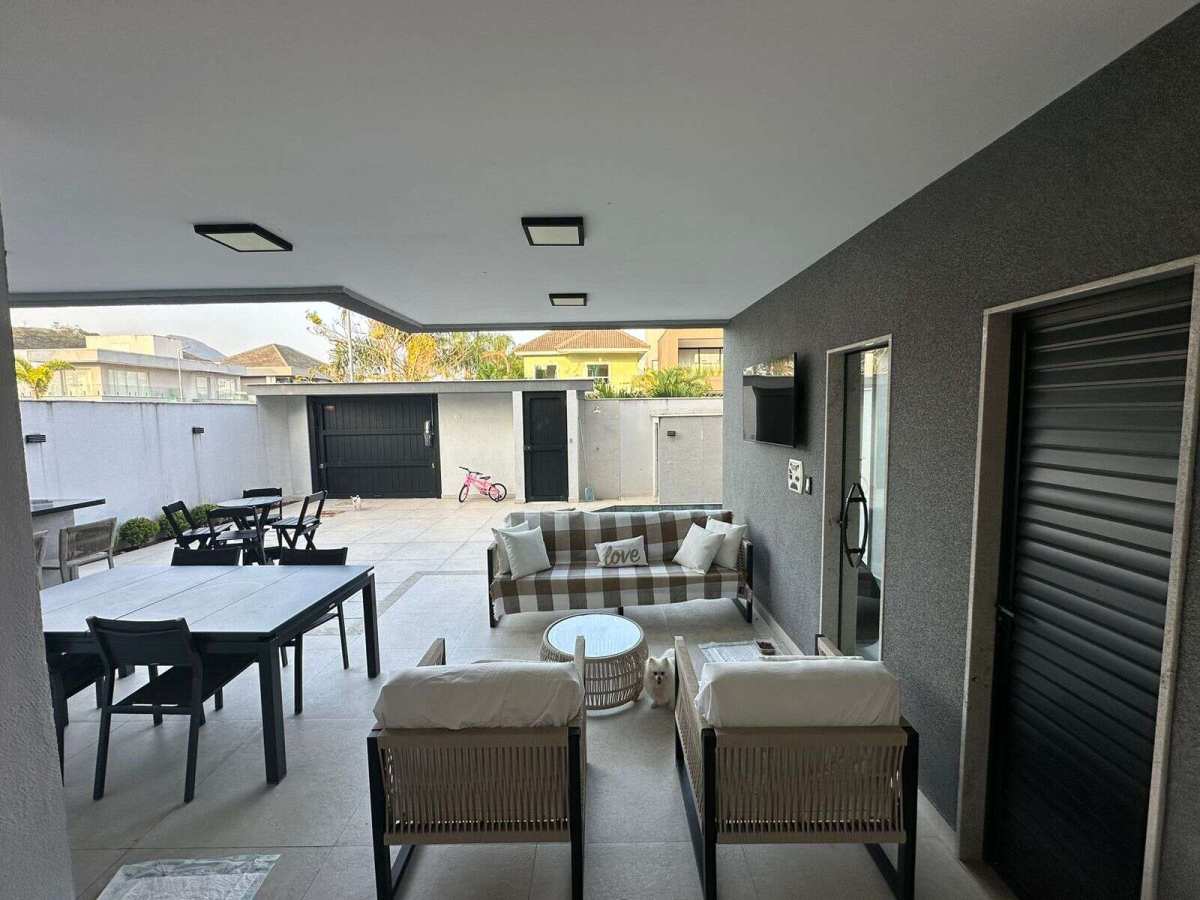 Casa à venda com 6 quartos, 488m² - Recreio dos Bandeirantes,Rio de Janeiro