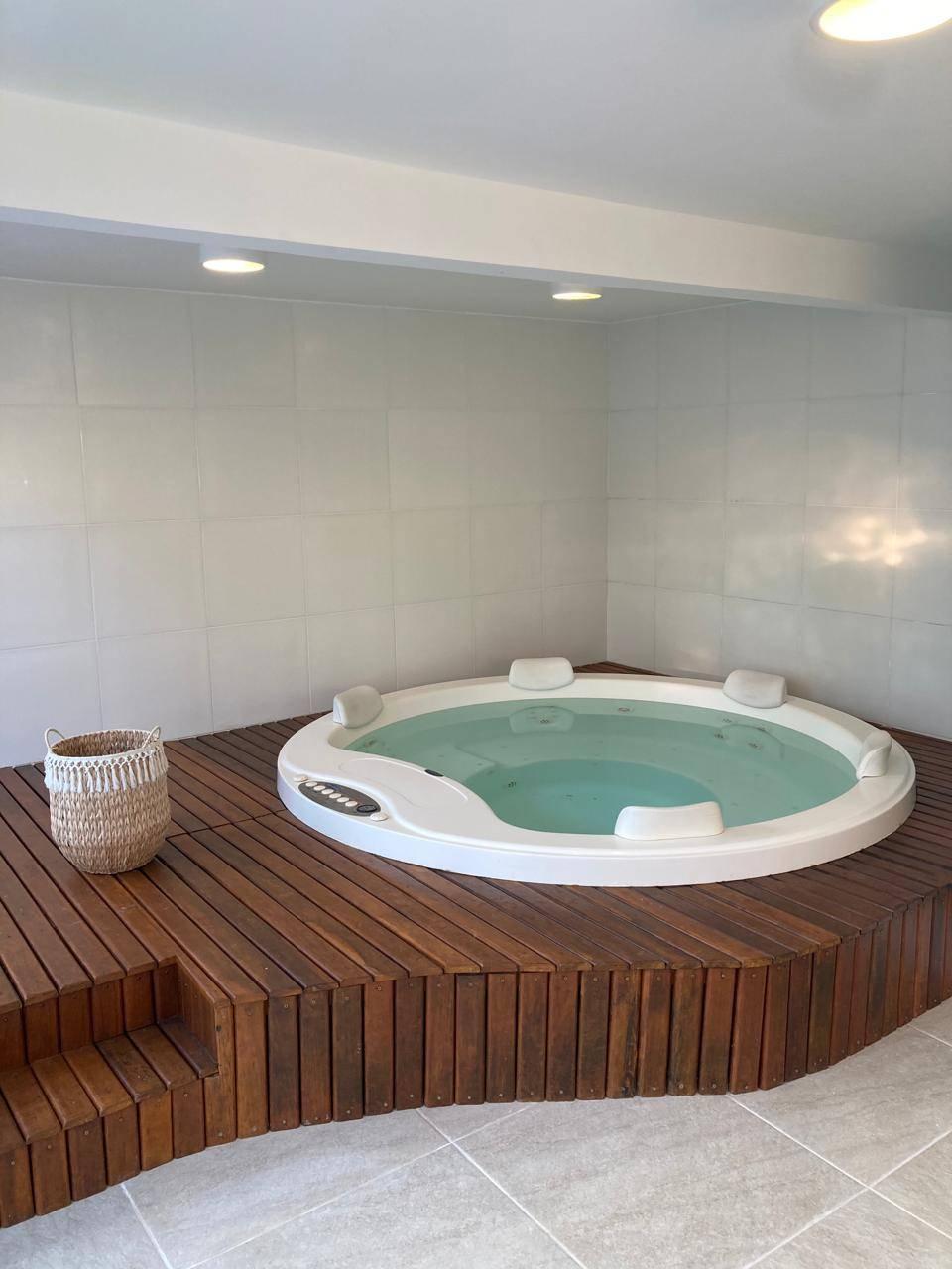  - Casa à venda, no Condomínio Pedra de Itaúna,  em Rio de Janeiro, Barra da Tijuca, com 4 quartos, 600m²