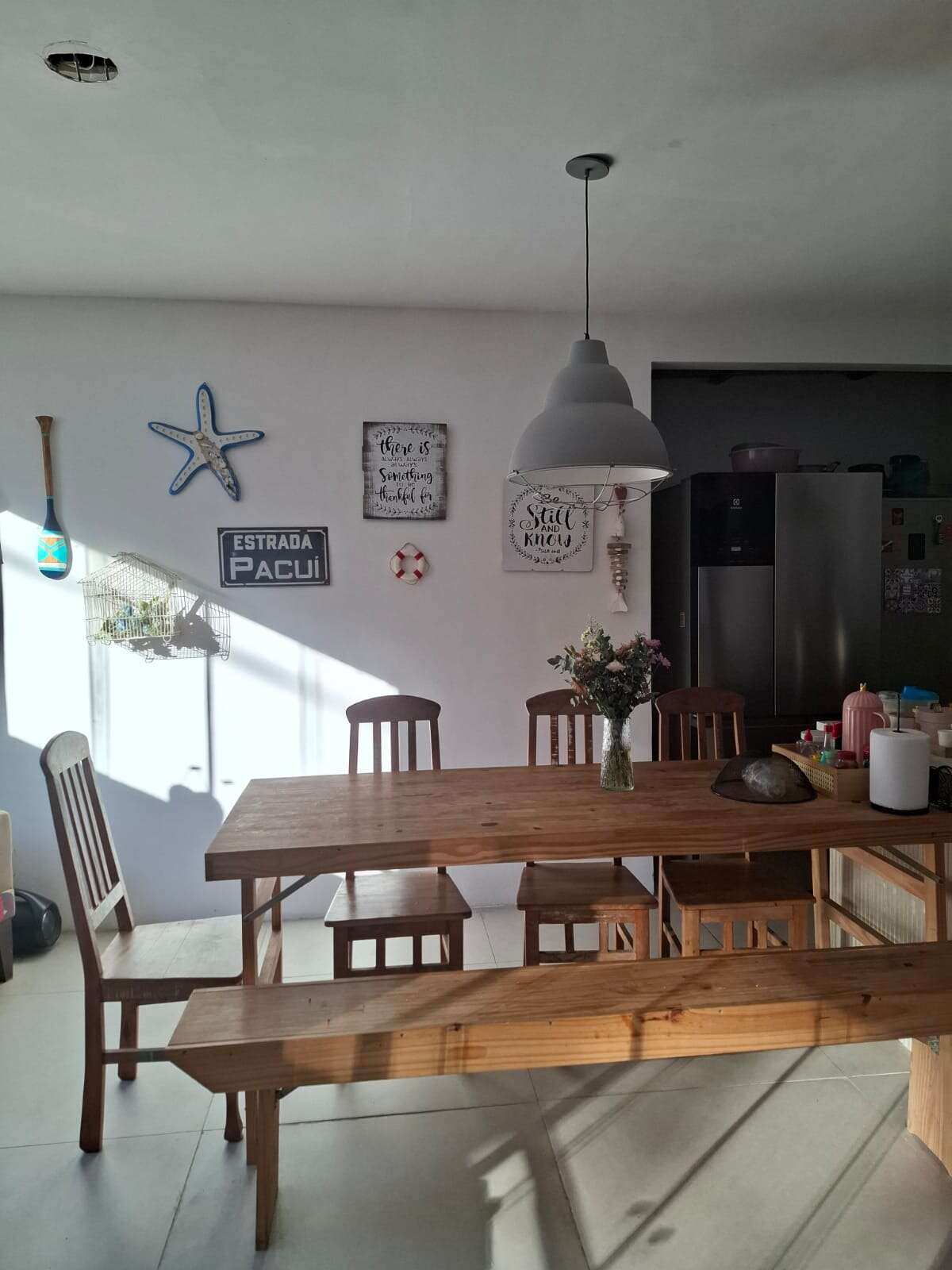  - Oportunidade em Vargem Grande: Casa Triplex com Vista Privilegiada para as Montanhas!