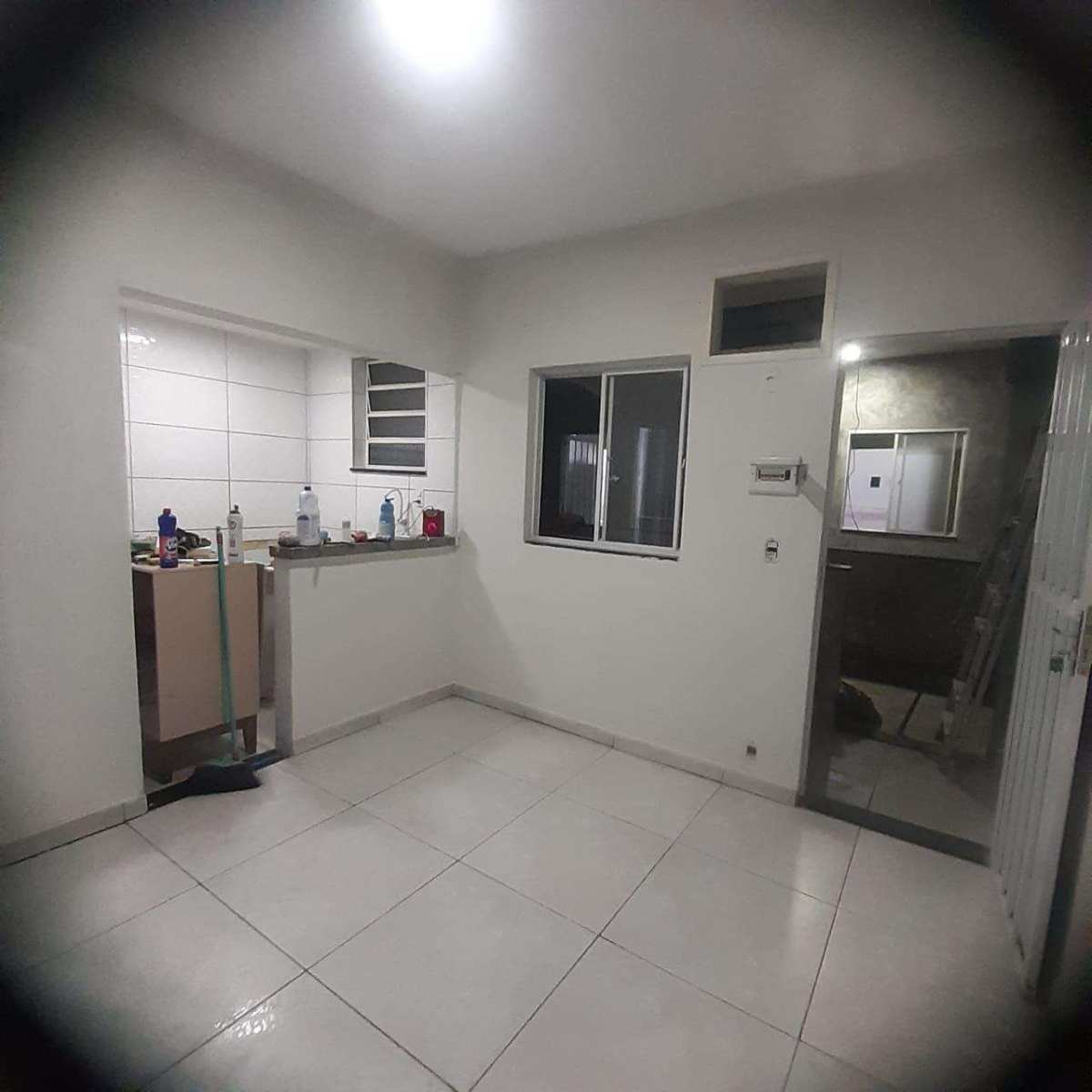  - Kitnet para alugar em Rio de Janeiro, Cidade de Deus, com 1 quarto, 30m²