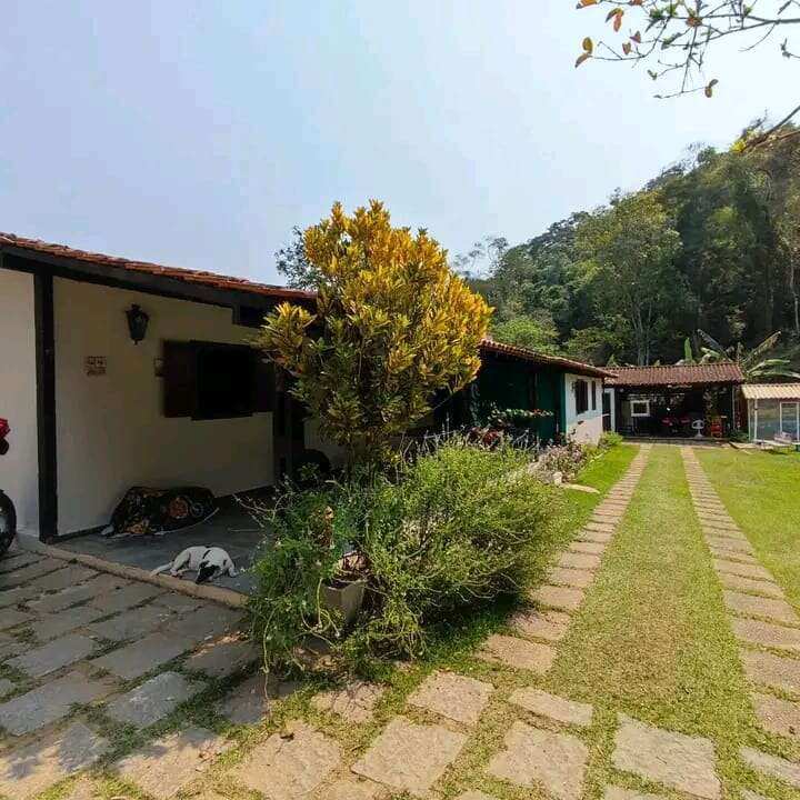  - Sítio à venda em Piraí, com 2 quartos, 3800m²
