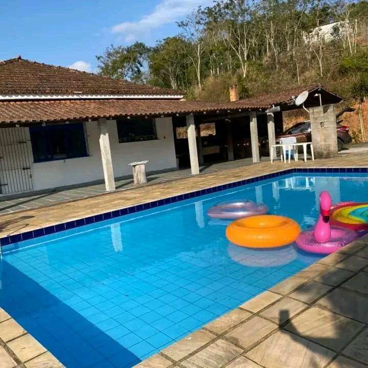 Sítio à venda em Piraí, com 6 quartos, 9,3ha - Imóveis Montalvão