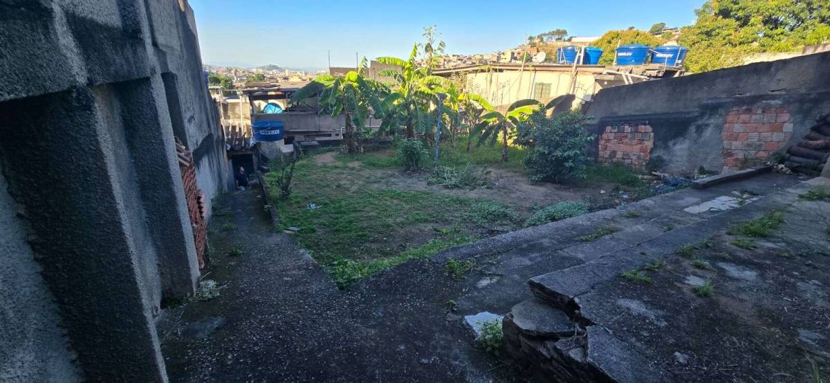  - Terreno à venda em Rio de Janeiro, Quintino, 700m²